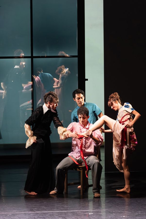 Staatstheater Cottbus, ASCHENBRÖDEL Szenenfoto Foto: © Bernd Schönberger